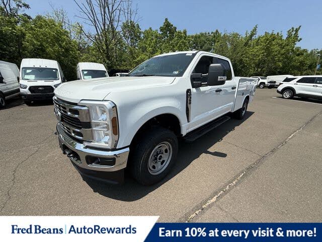 2025 Ford F-350 Super Duty Chassis XL Crew Cab 4WD