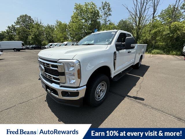 2025 Ford F-350 Super Duty Chassis XL SuperCab 4WD