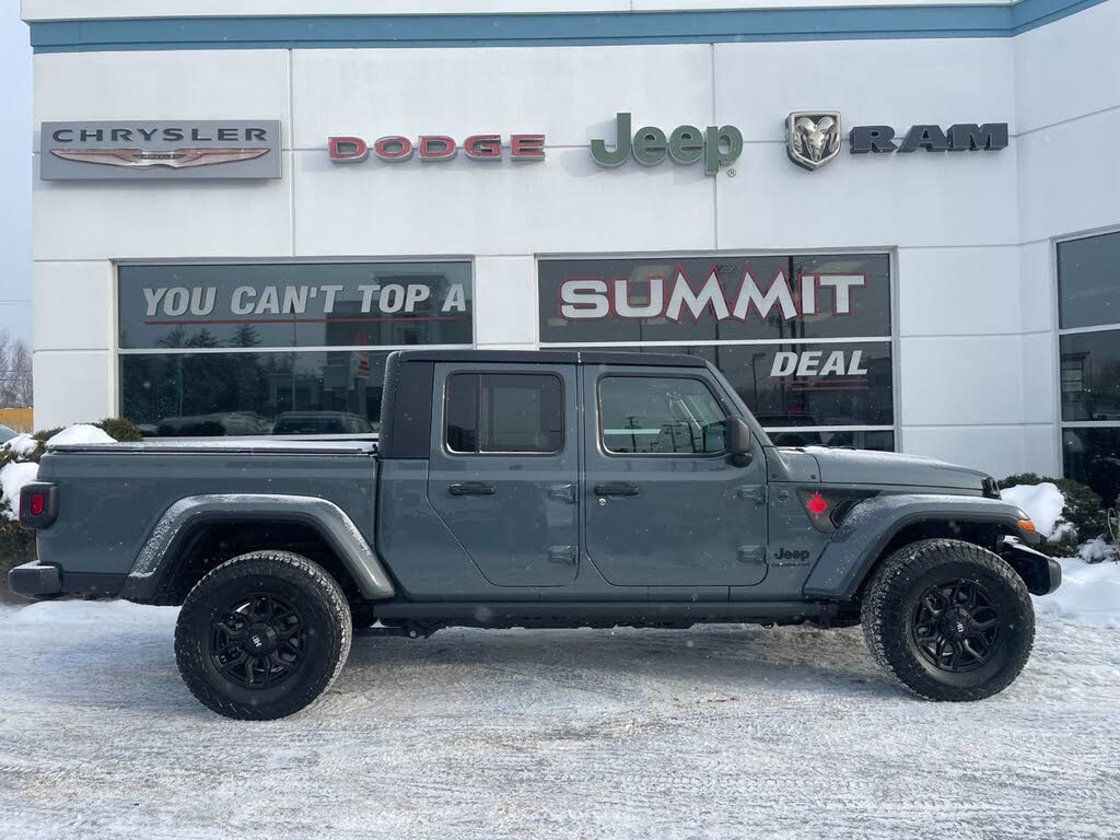 2025 Jeep Gladiator Willys Crew Cab 4WD