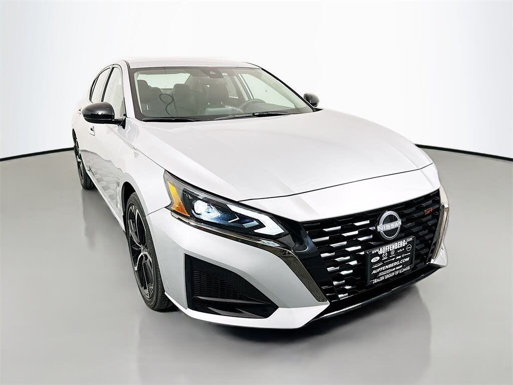 2025 Nissan Altima 2.5 SR FWD