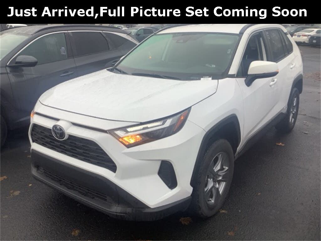 2025 Toyota RAV4 Hybrid XLE AWD