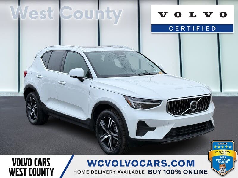 2025 Volvo XC40 B5 Core Bright Theme AWD