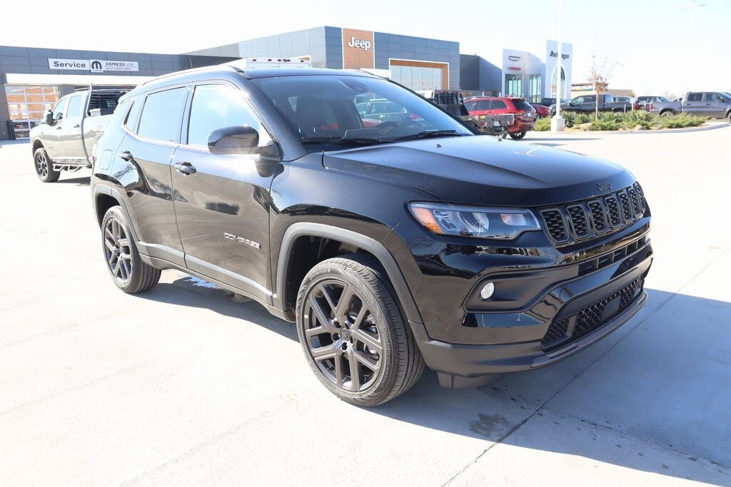 2026 Jeep Compass Latitude 4WD