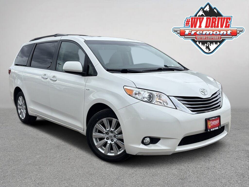 2017 Toyota Sienna XLE Premium 7-Passenger AWD