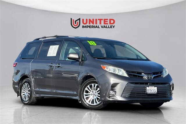2018 Toyota Sienna XLE 7-Passenger FWD with Auto-Access Seat