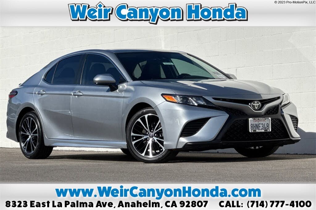 2019 Toyota Camry SE FWD
