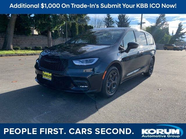 2022 Chrysler Pacifica Hybrid Touring L FWD