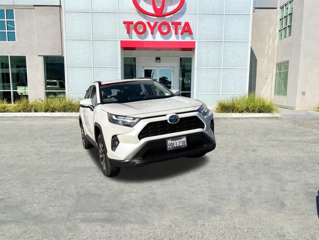 2022 Toyota RAV4 Hybrid XLE Premium AWD