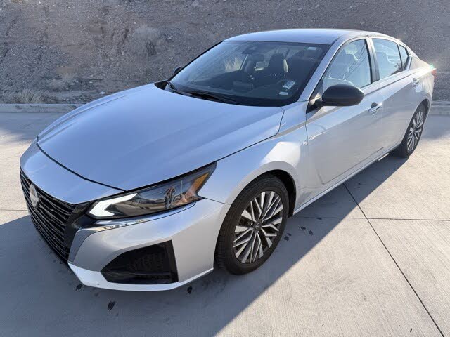 2024 Nissan Altima 2.5 SV FWD