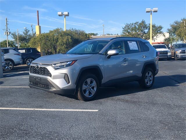 2024 Toyota RAV4 XLE FWD