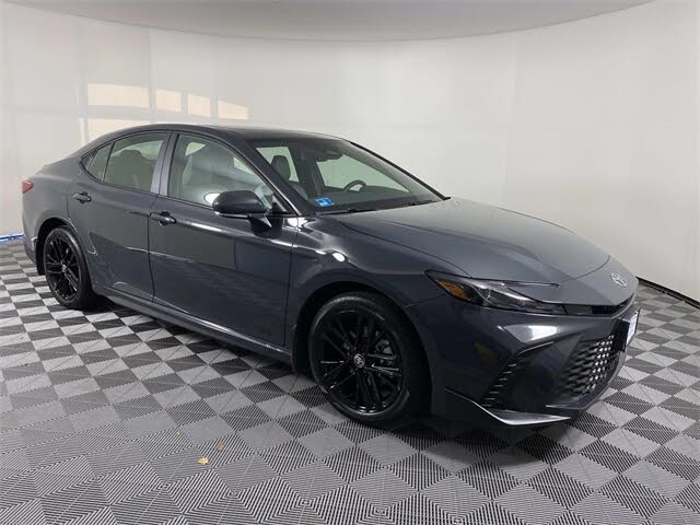 2026 Toyota Camry SE AWD