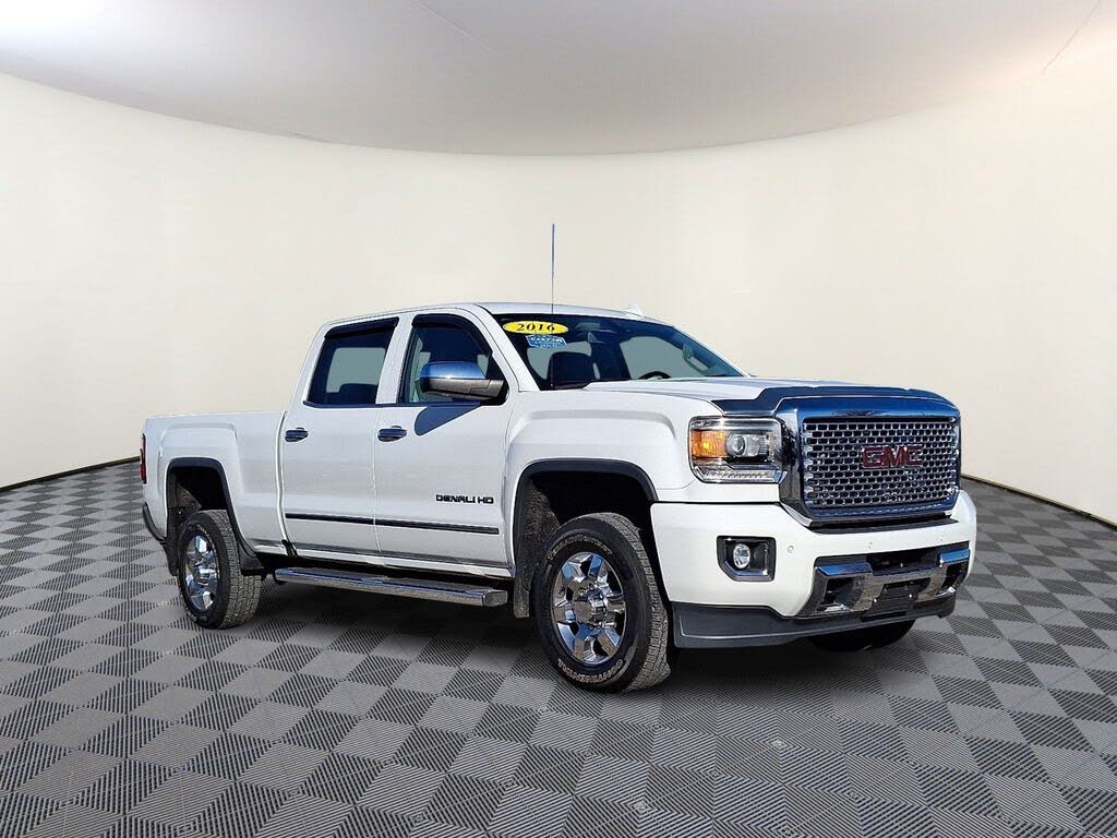 2016 GMC Sierra 2500HD Denali Crew Cab SB 4WD