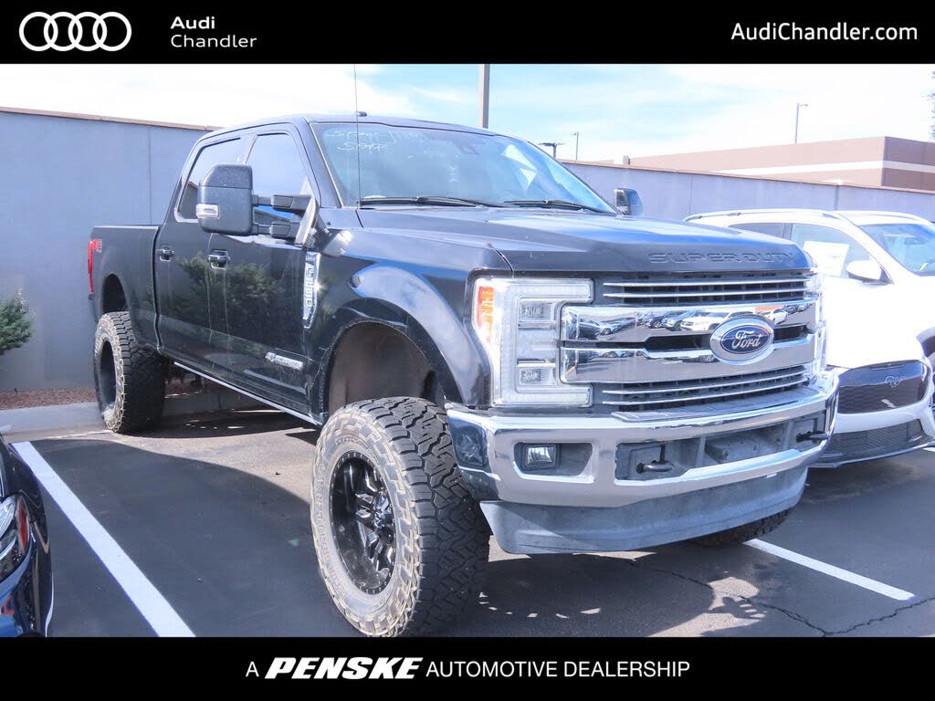 2017 Ford F-250 Super Duty Lariat Crew Cab 4WD