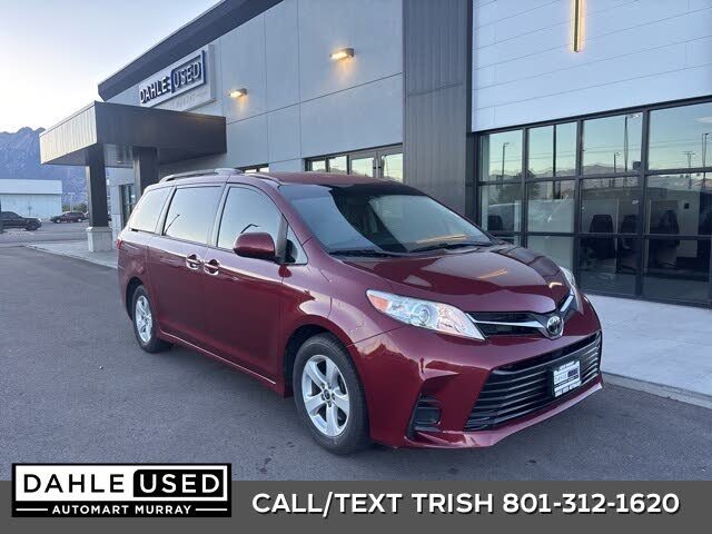 2020 Toyota Sienna LE 7-Passenger FWD with Auto-Access Seat