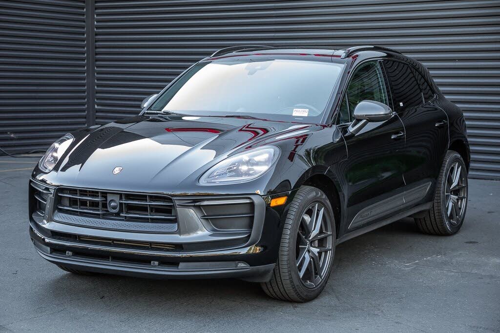 2023 Porsche Macan T AWD