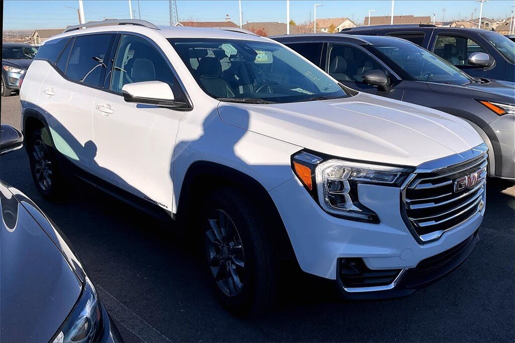 2024 GMC Terrain SLT FWD
