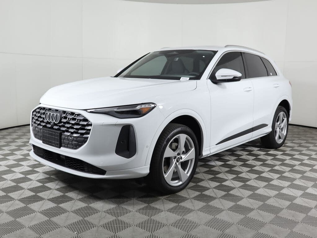 2025 Audi Q5 quattro Premium Plus 40 TFSI