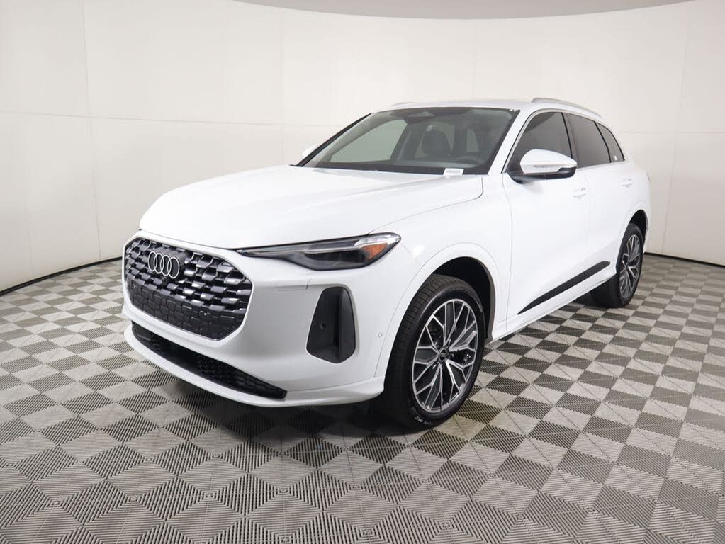 2025 Audi Q5 quattro Premium Plus 40 TFSI
