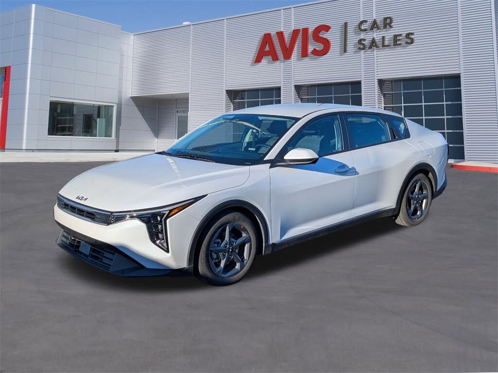 2025 Kia K4 LXS FWD