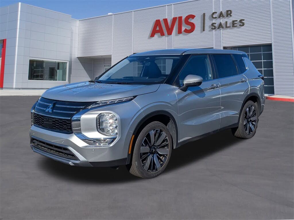 2025 Mitsubishi Outlander SE FWD