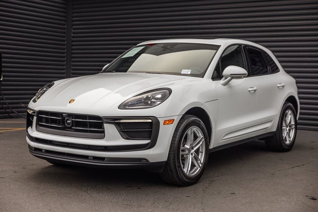2025 Porsche Macan