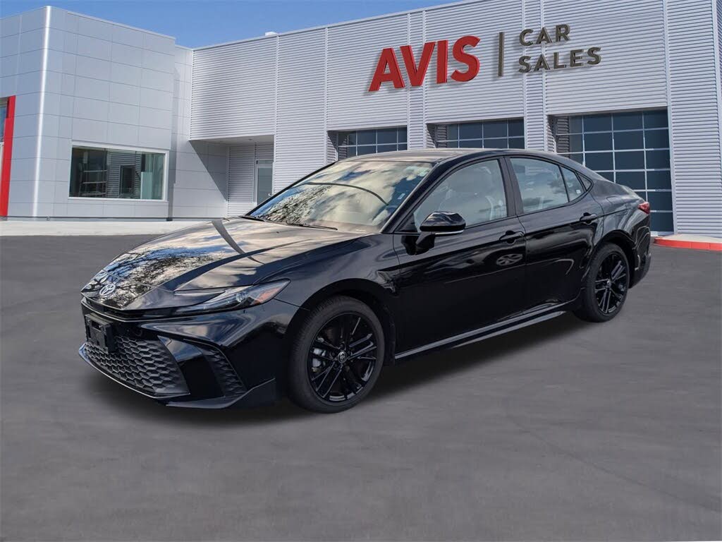 2025 Toyota Camry SE FWD