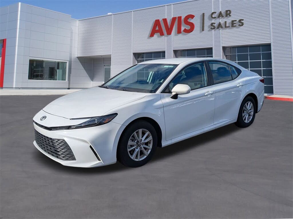 2025 Toyota Camry SE FWD