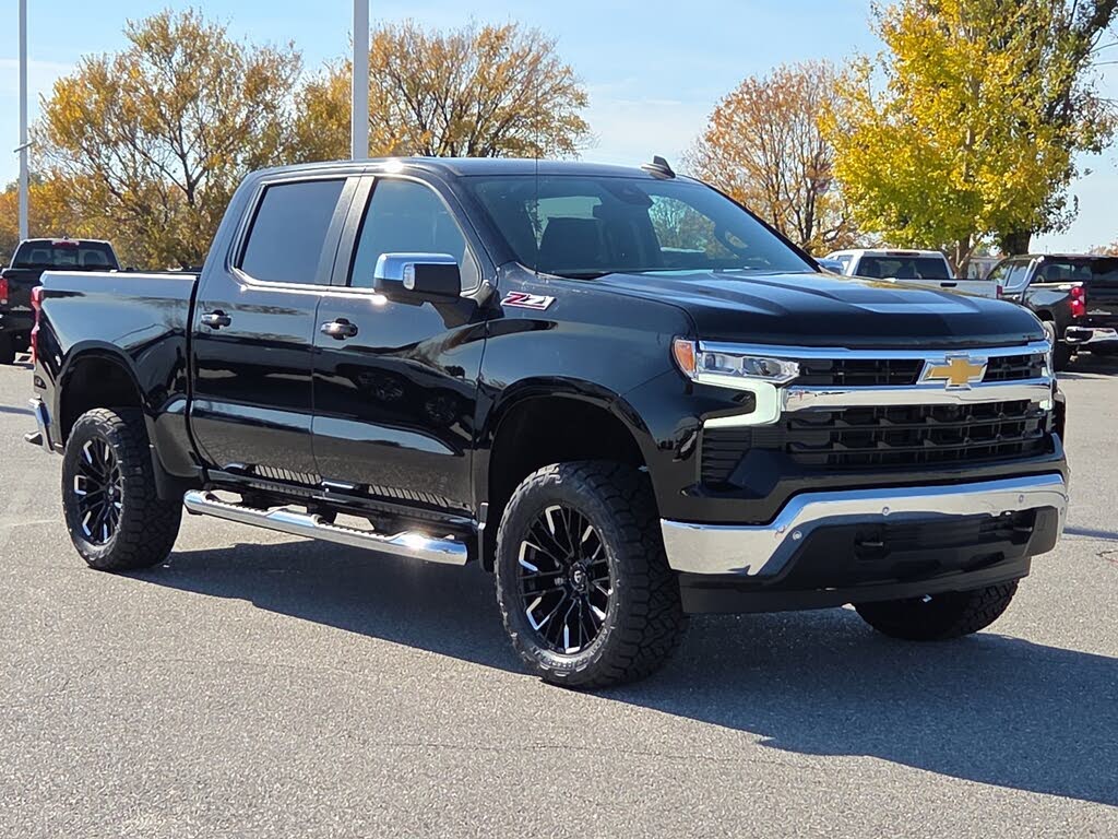 2026 Chevrolet Silverado 1500 LT Crew Cab 4WD