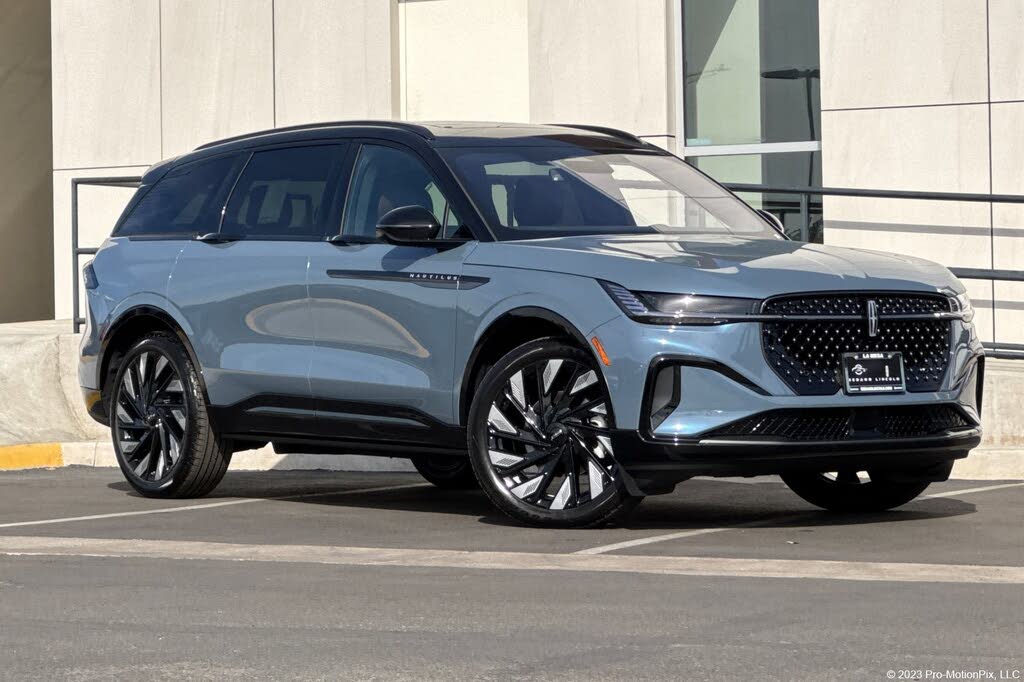 2026 Lincoln Nautilus Reserve AWD