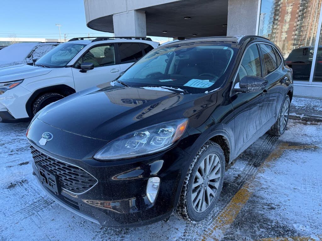 2022 Ford Escape Titanium AWD