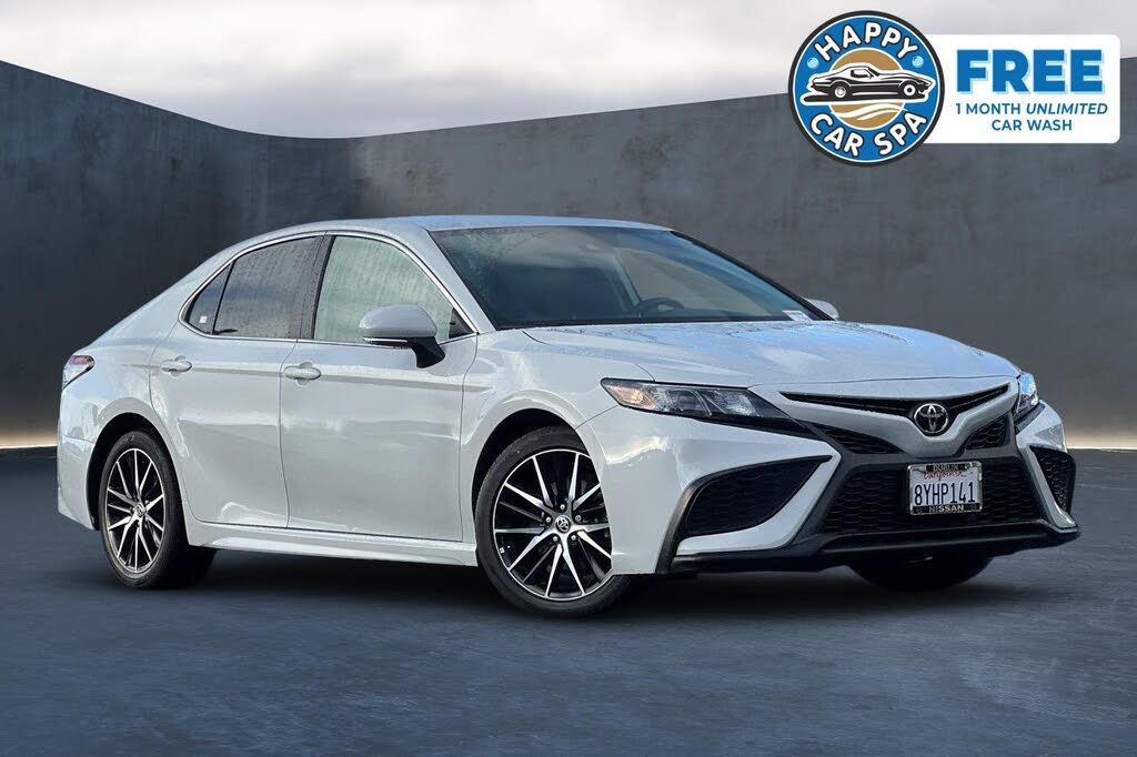 2022 Toyota Camry SE FWD