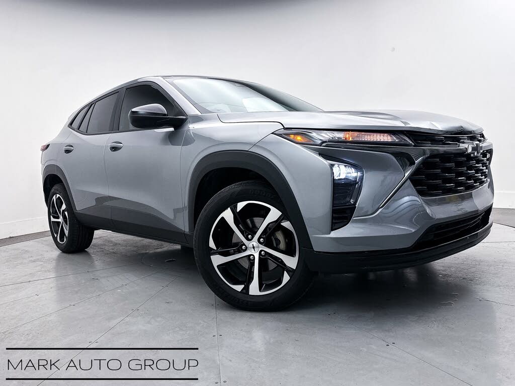 2024 Chevrolet Trax RS with 1RS FWD