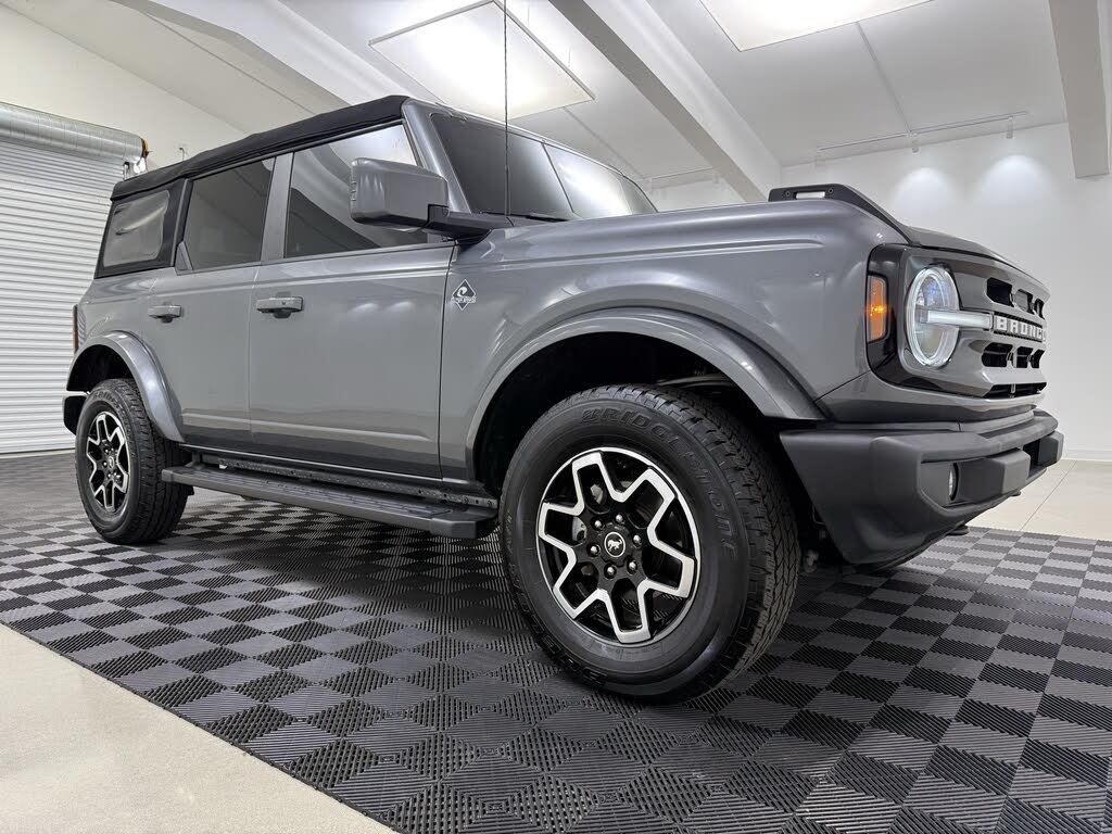 2024 Ford Bronco Outer Banks 4-Door 4WD