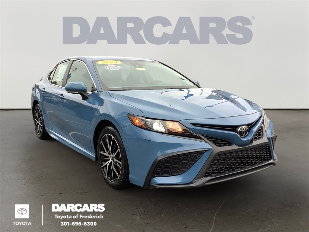 2024 Toyota Camry SE FWD