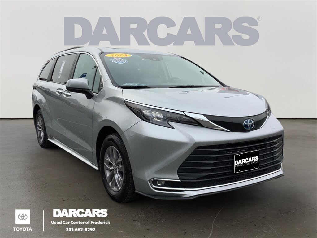 2024 Toyota Sienna XLE 7-Passenger FWD