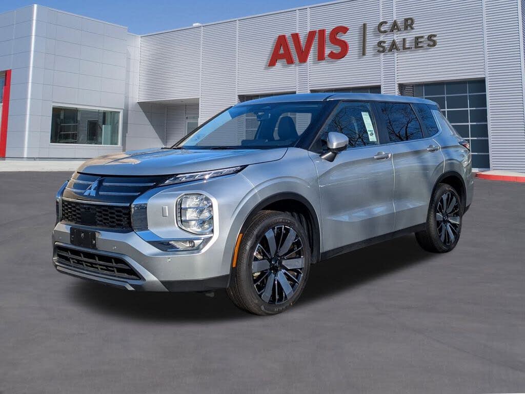 2025 Mitsubishi Outlander SE FWD