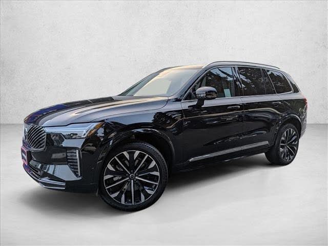 2025 Volvo XC90 B6 Plus Bright Theme 7-Passenger AWD