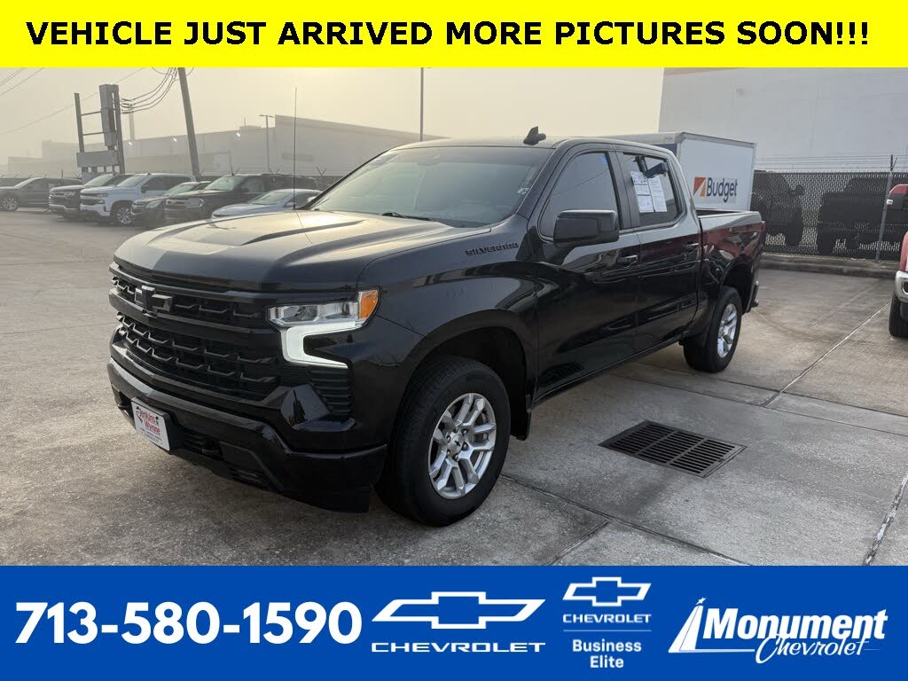 2022 Chevrolet Silverado 1500 RST Crew Cab 4WD