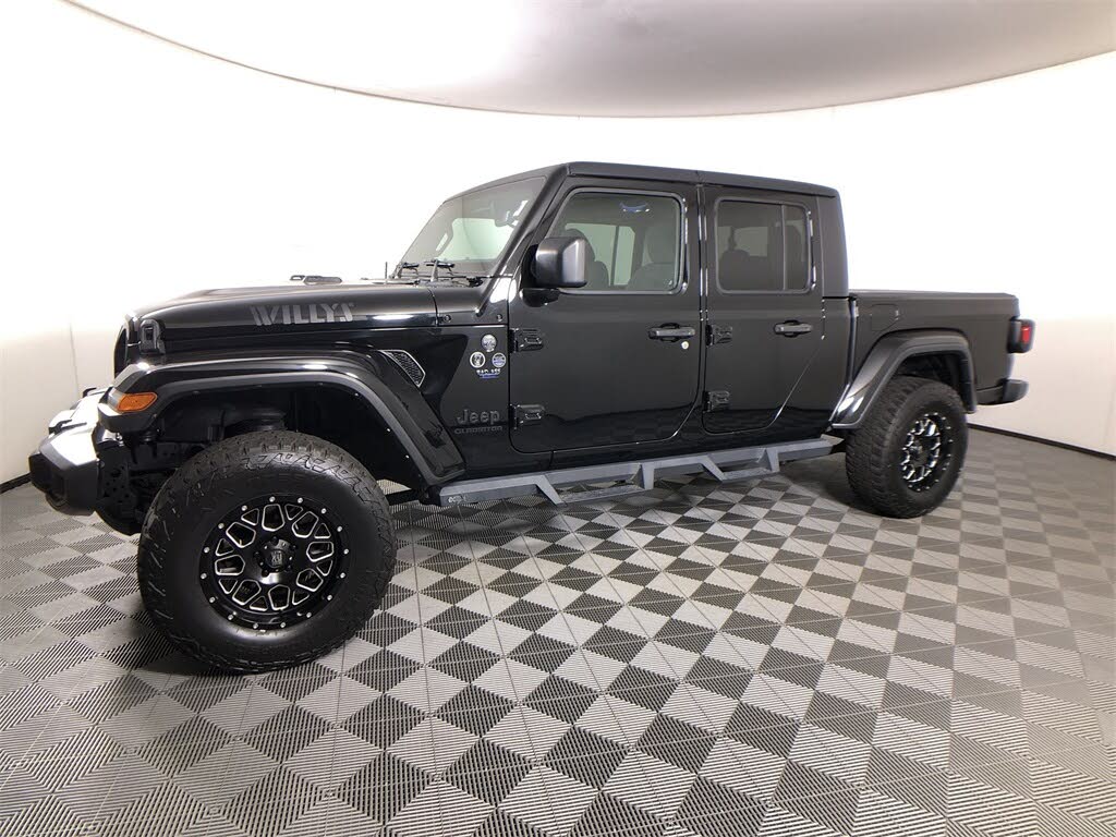 2022 Jeep Gladiator Willys Crew Cab 4WD