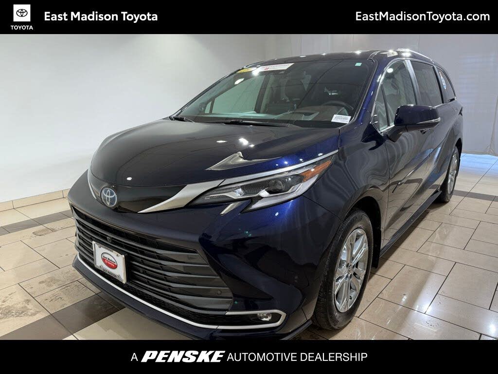2023 Toyota Sienna Platinum 7-Passenger AWD