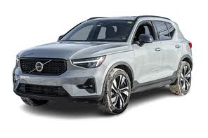 Volvo XC40 B5 Plus Dark Theme AWD