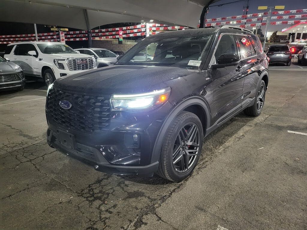 2025 Ford Explorer ST-Line AWD