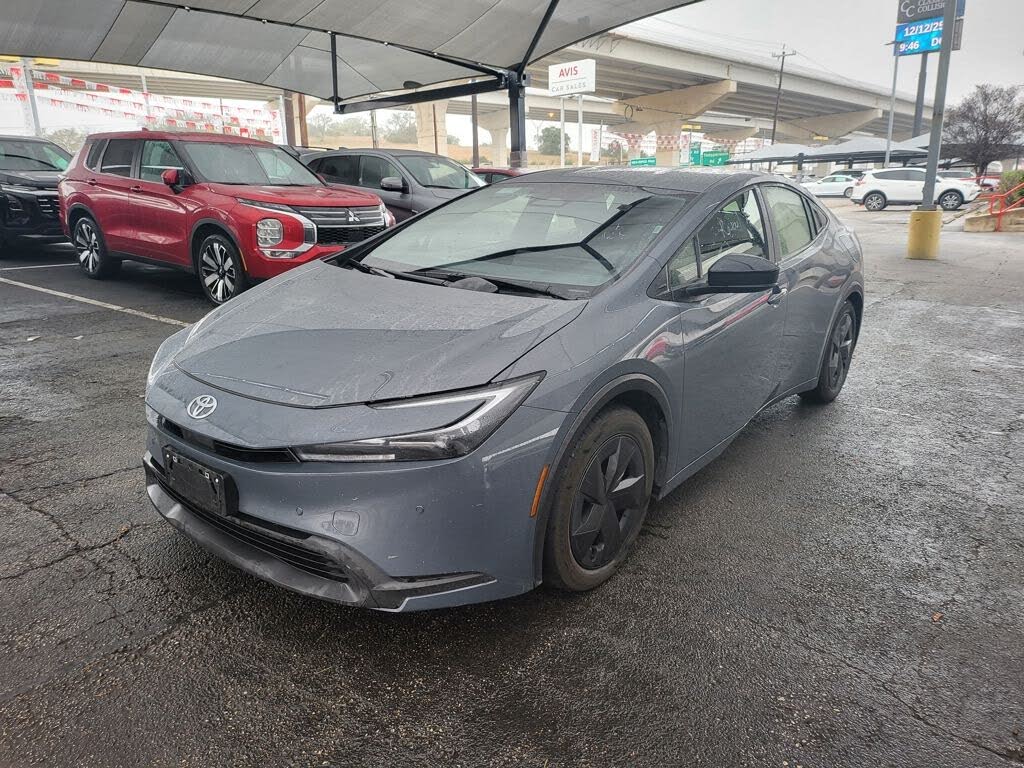 2025 Toyota Prius LE FWD