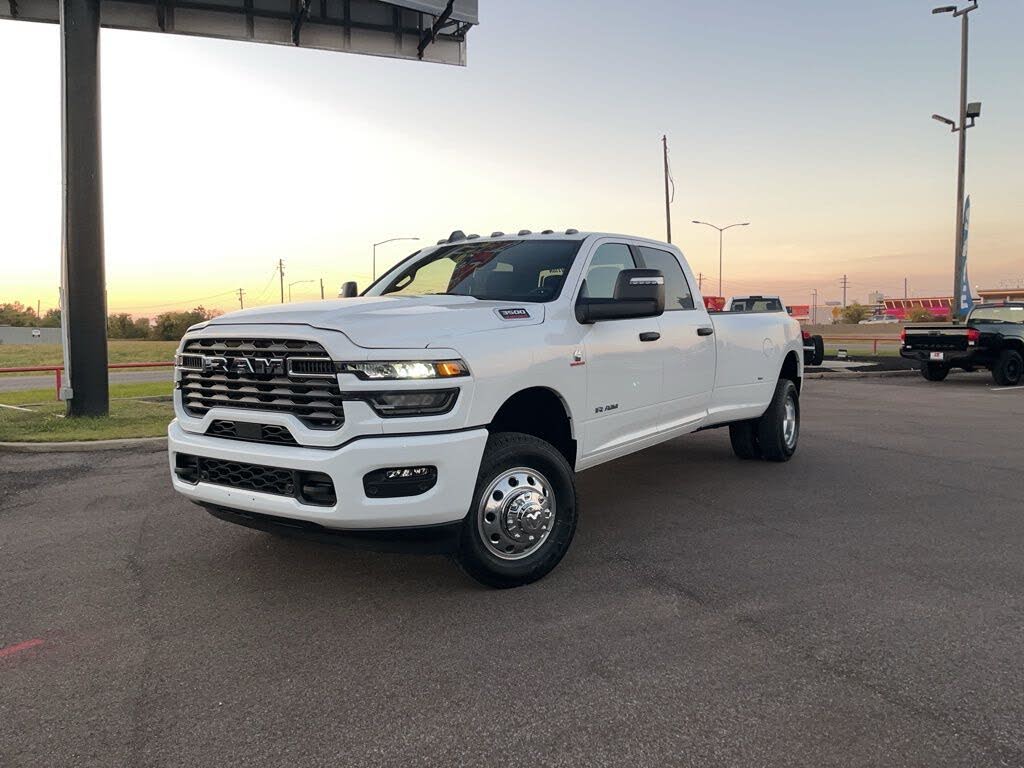2026 RAM 3500 Big Horn Crew Cab LB DRW 4WD