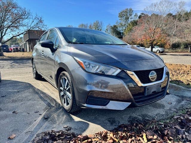 2021 Nissan Versa SV FWD