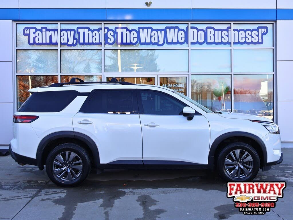 2022 Nissan Pathfinder SV 4WD