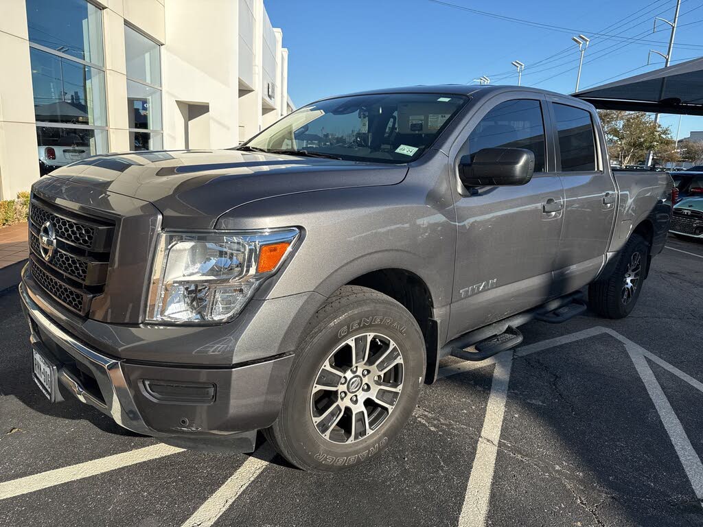 2022 Nissan Titan SV Crew Cab RWD