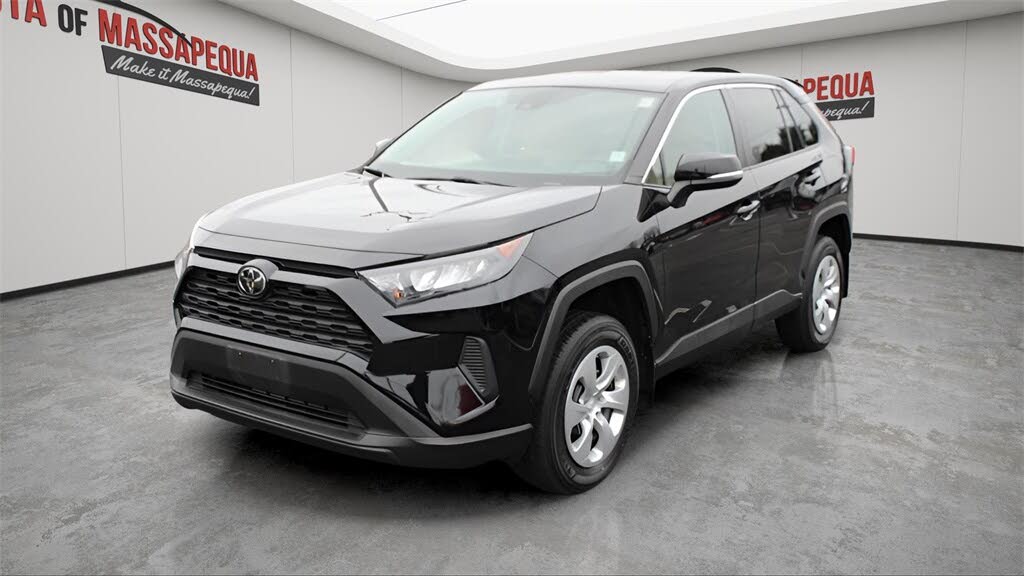 2022 Toyota RAV4 LE AWD