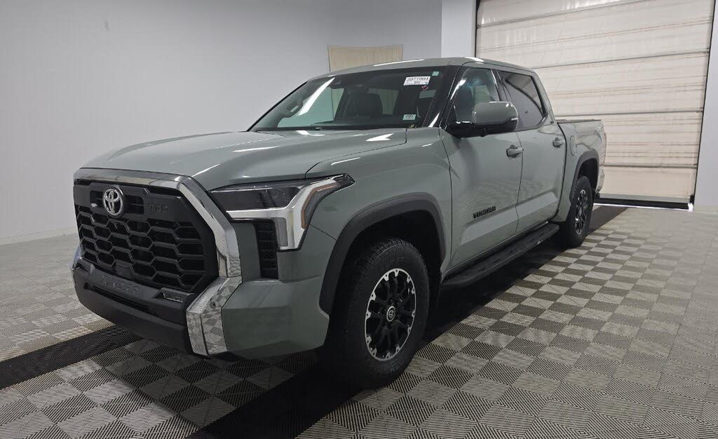 2022 Toyota Tundra SR5 CrewMax Cab 4WD