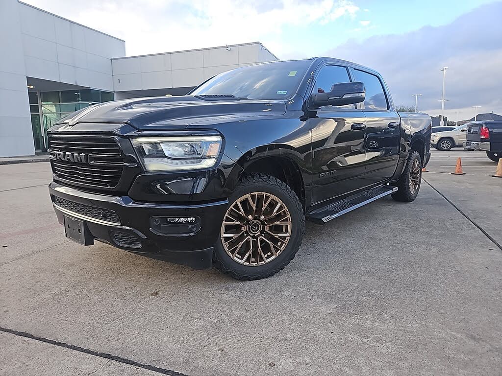 2023 RAM 1500 Laramie Crew Cab 4WD